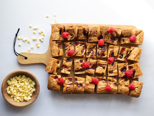 White chocolate and raspberry blondies