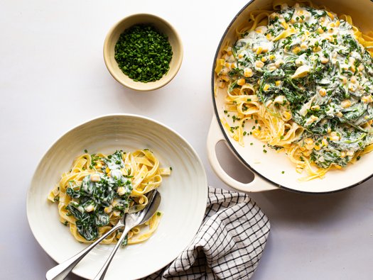 Creamy spinach and cheese tagliatelle