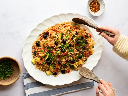 Puttanesca spaghetti with tuna and olives