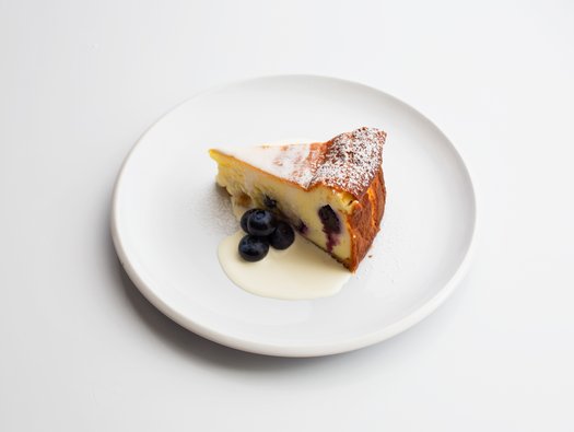 Baked blueberry cheesecake