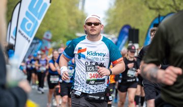London Marathon 2024 male runner