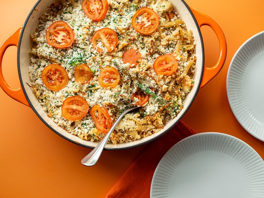 Creamy pasta with chicken and broccoli