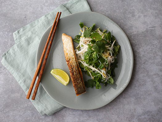 Seared salmon fillet & coriander salad