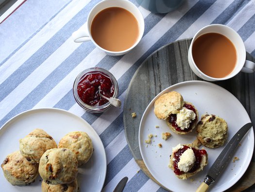 Low phosphate fruit scones