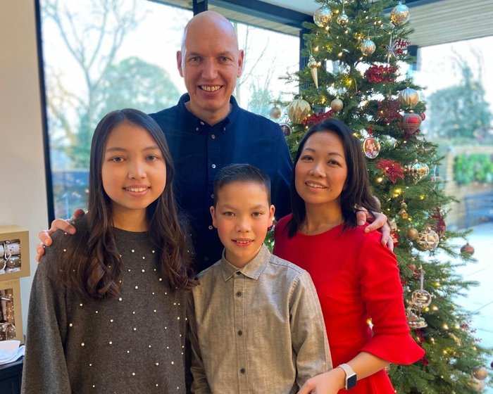Lara Houweling - Christmas 2025, with dad Matthijs, mum Wendy and brother Finn