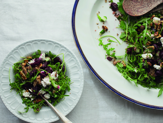 Quinoa salad with beetroot and walnuts